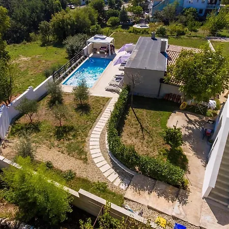 Haus Sanchi, Bestehend Aus 2 Separaten Holiday home *