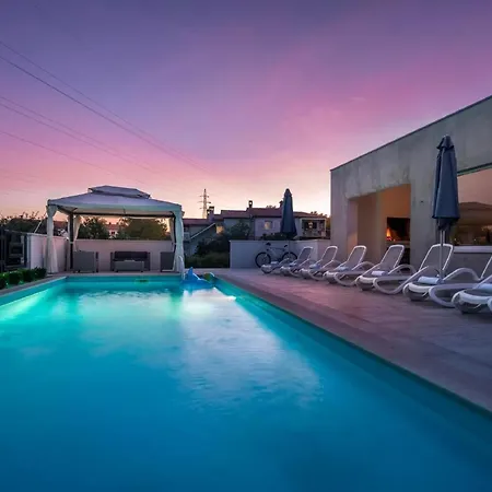 Haus Sanchi, Bestehend Aus 2 Separaten Holiday home *